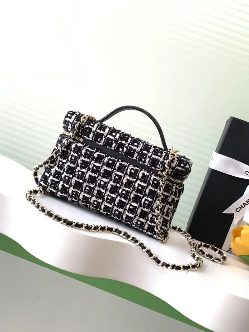 Resilient Chanel Cosmetic Bags 54060