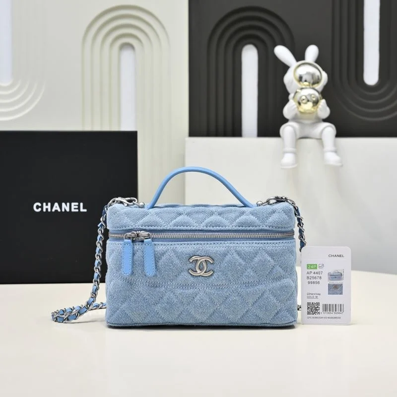 Chic Chanel Cosmetic Bags 53944