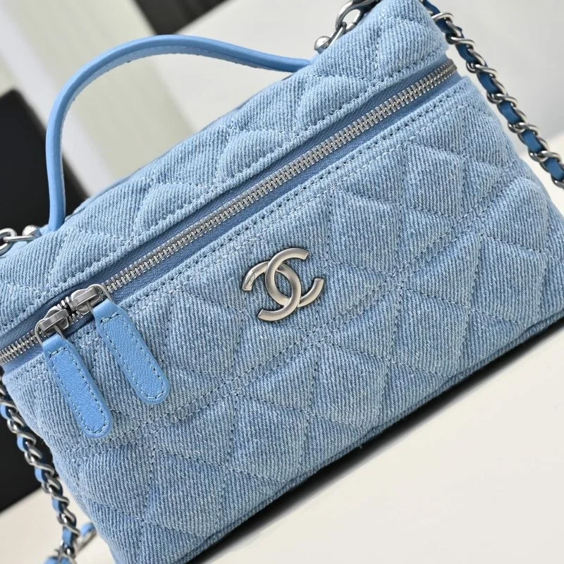 Chic Chanel Cosmetic Bags 53944