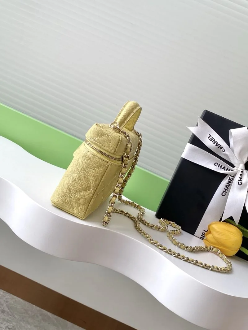 Sophisticated Chanel Cosmetic Bags 53938