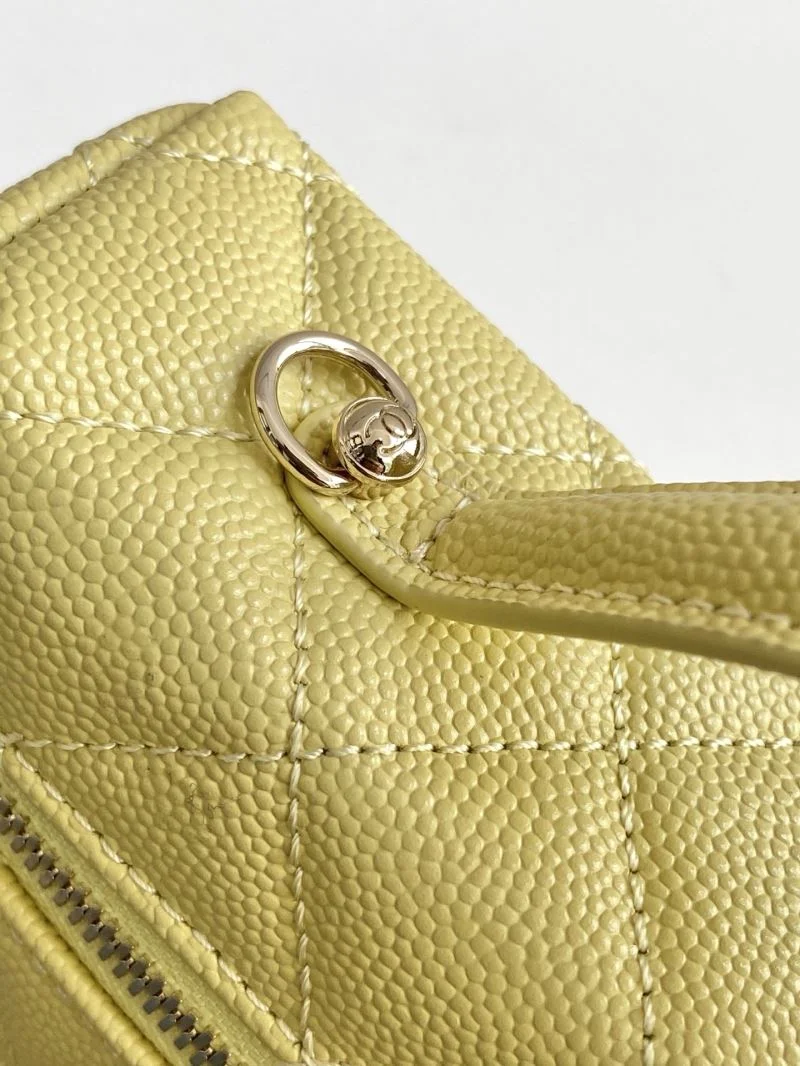 Sophisticated Chanel Cosmetic Bags 53938