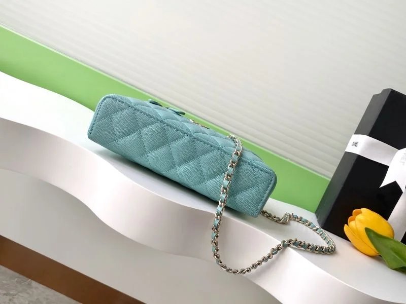 Chanel Cosmetic Bags Supportive 53932