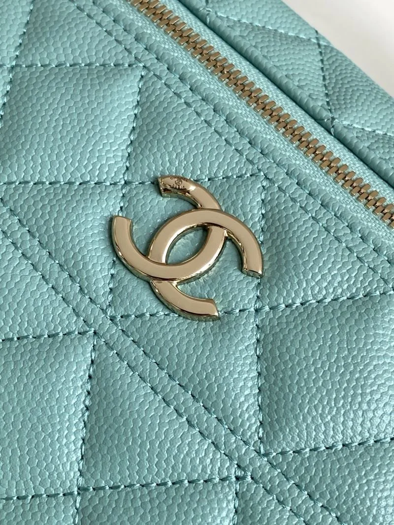 Chanel Cosmetic Bags Supportive 53932