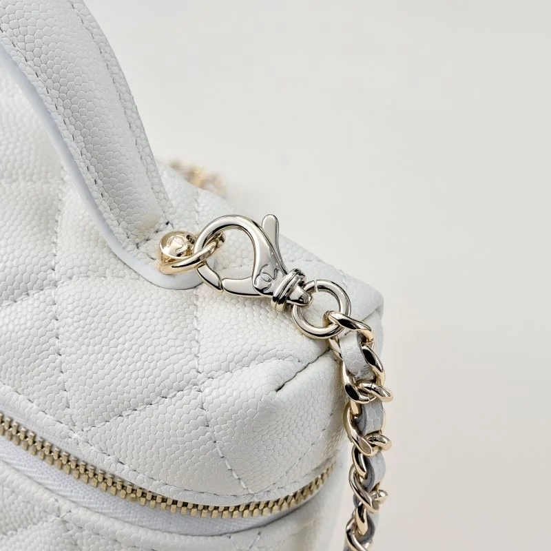 Chanel Cosmetic Bags Thermal 53923
