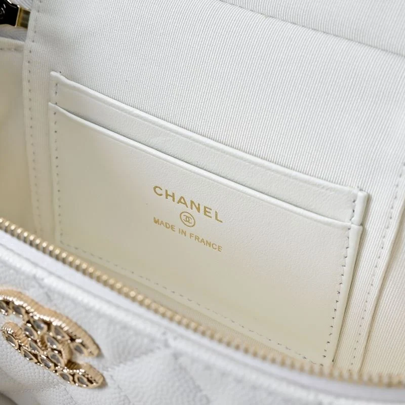 Chanel Cosmetic Bags Thermal 53923