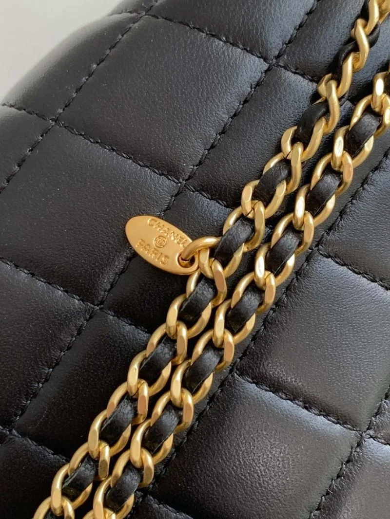 Chanel Cosmetic Bags Resilient 53432