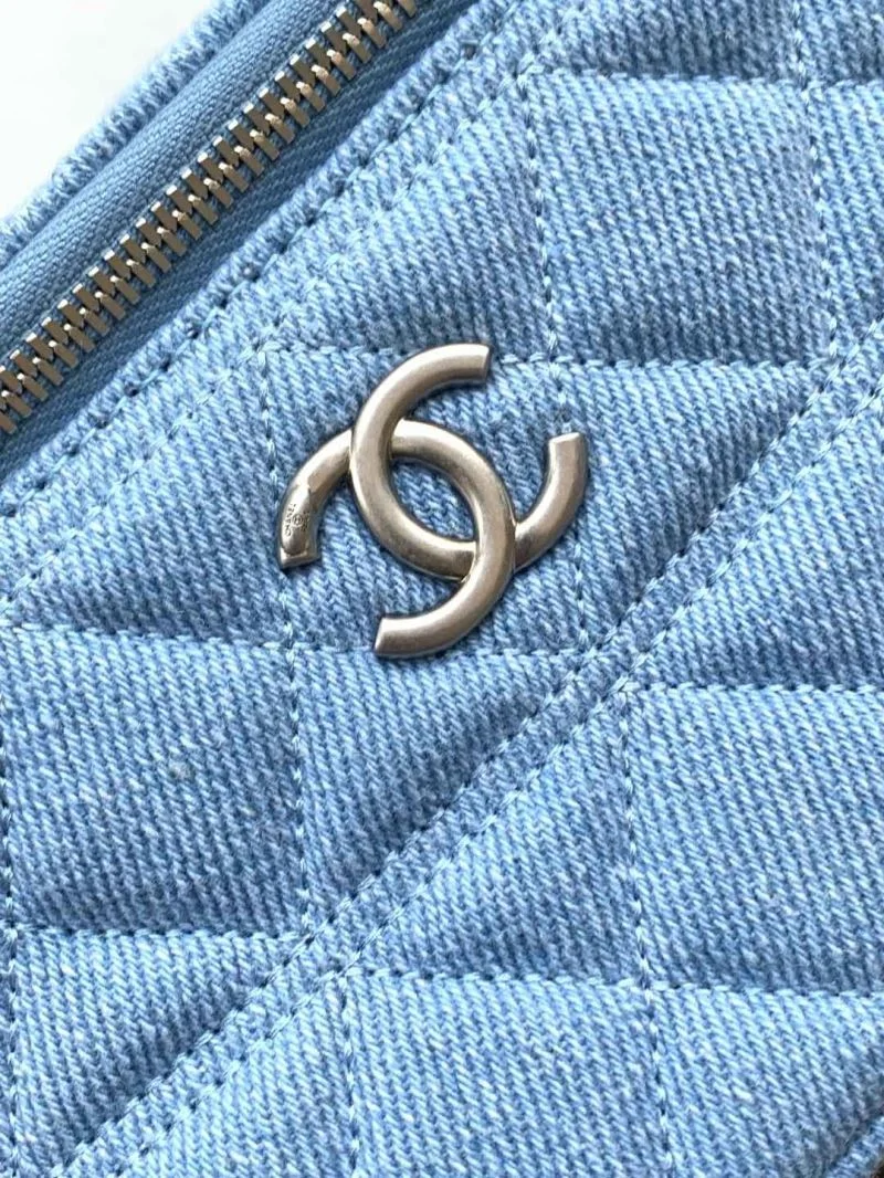 SunProtective Chanel Cosmetic Bags 53428