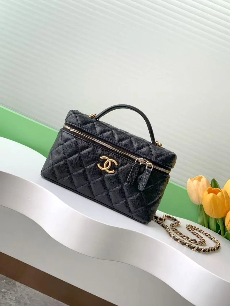 Chanel Cosmetic Bags Elegant 53470