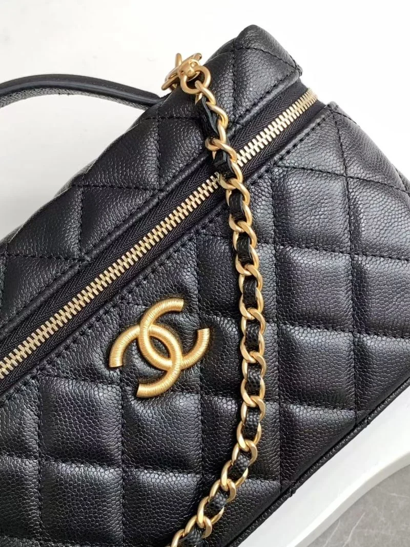 Chanel Cosmetic Bags Elegant 53470