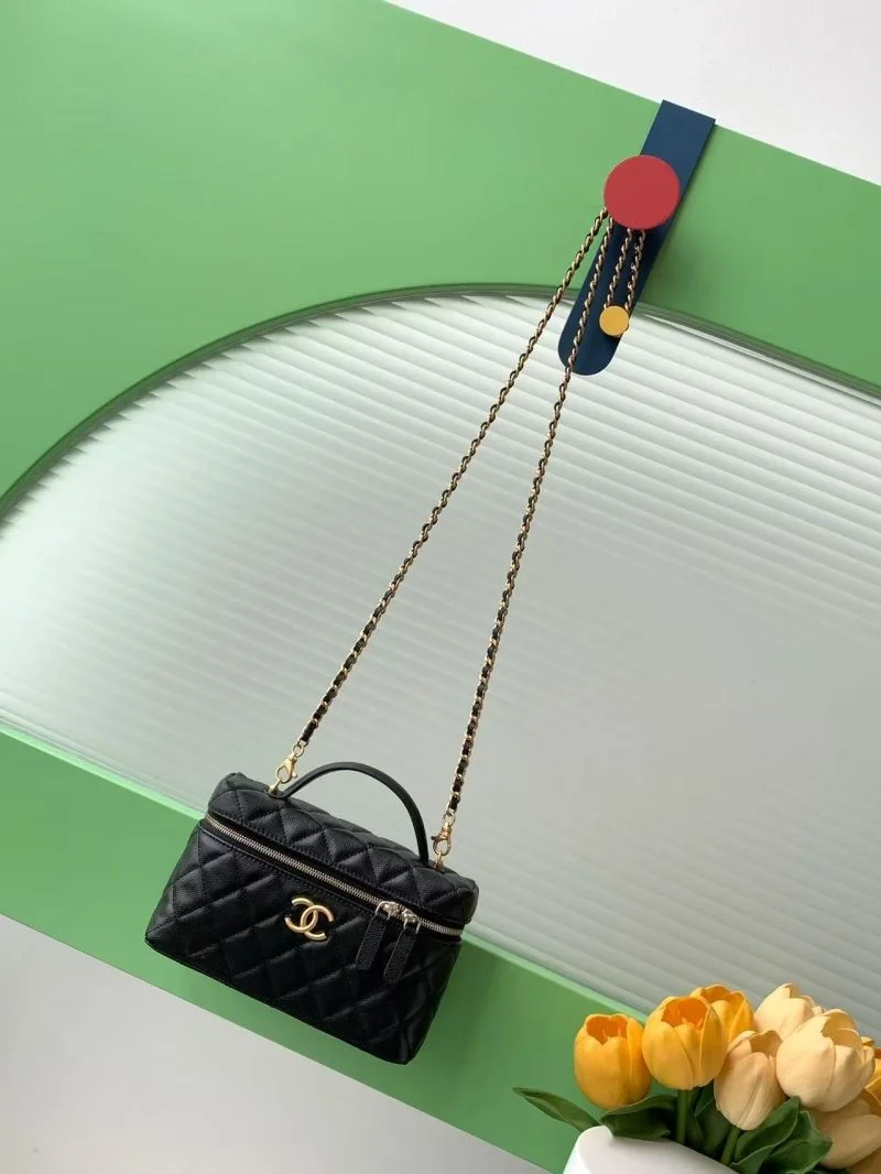 Chanel Cosmetic Bags Elegant 53470
