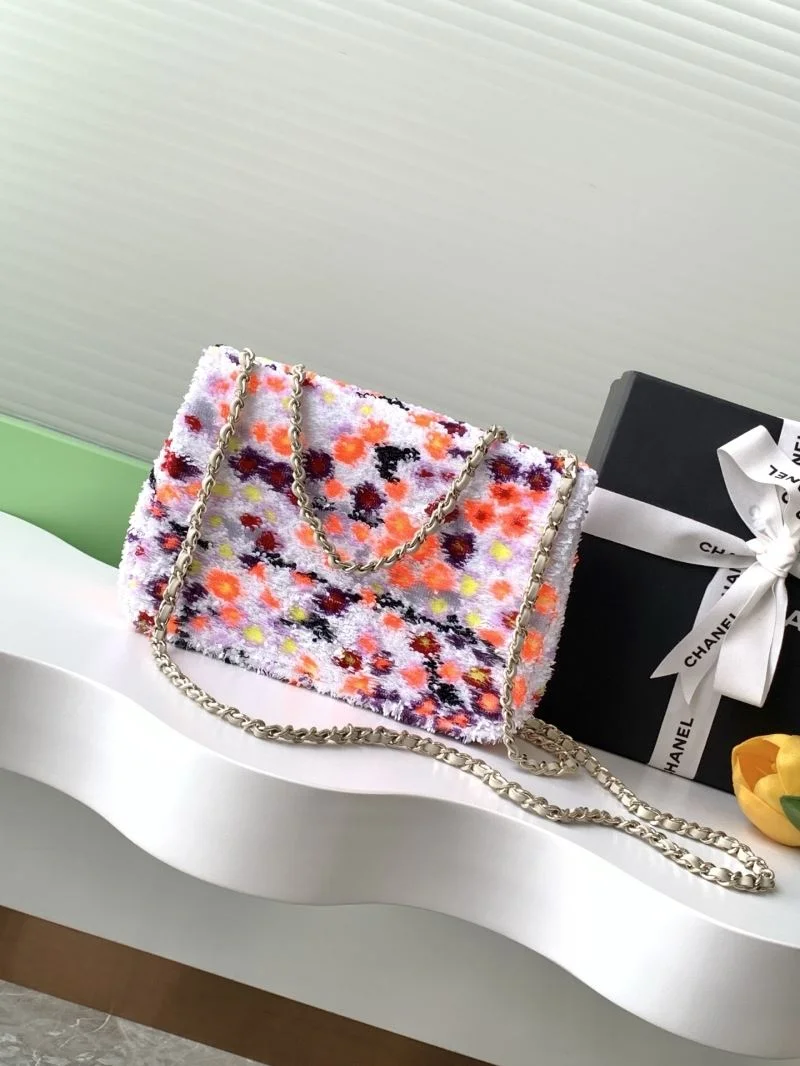 Chanel Cosmetic Bags Lightweight 53404