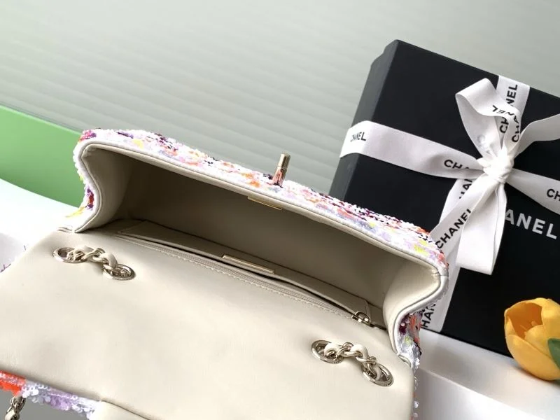 Chanel Cosmetic Bags Lightweight 53404