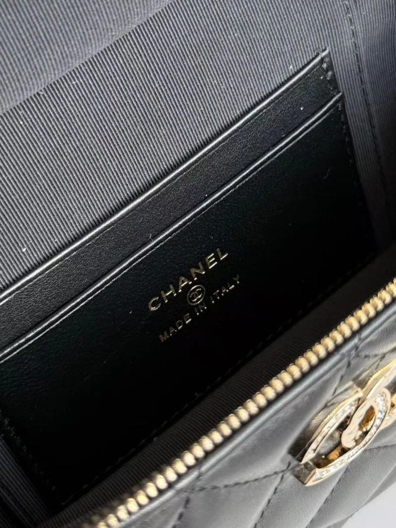 Chanel Cosmetic Bags Lightweight 53408