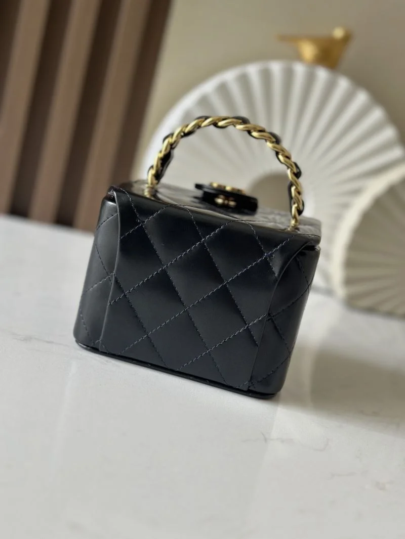 Chanel Cosmetic Bags Colorful 53401