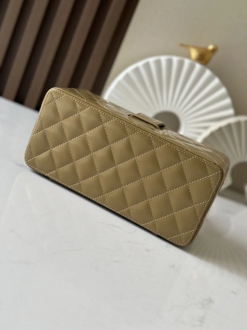 Chanel Cosmetic Bags Trendy 53397