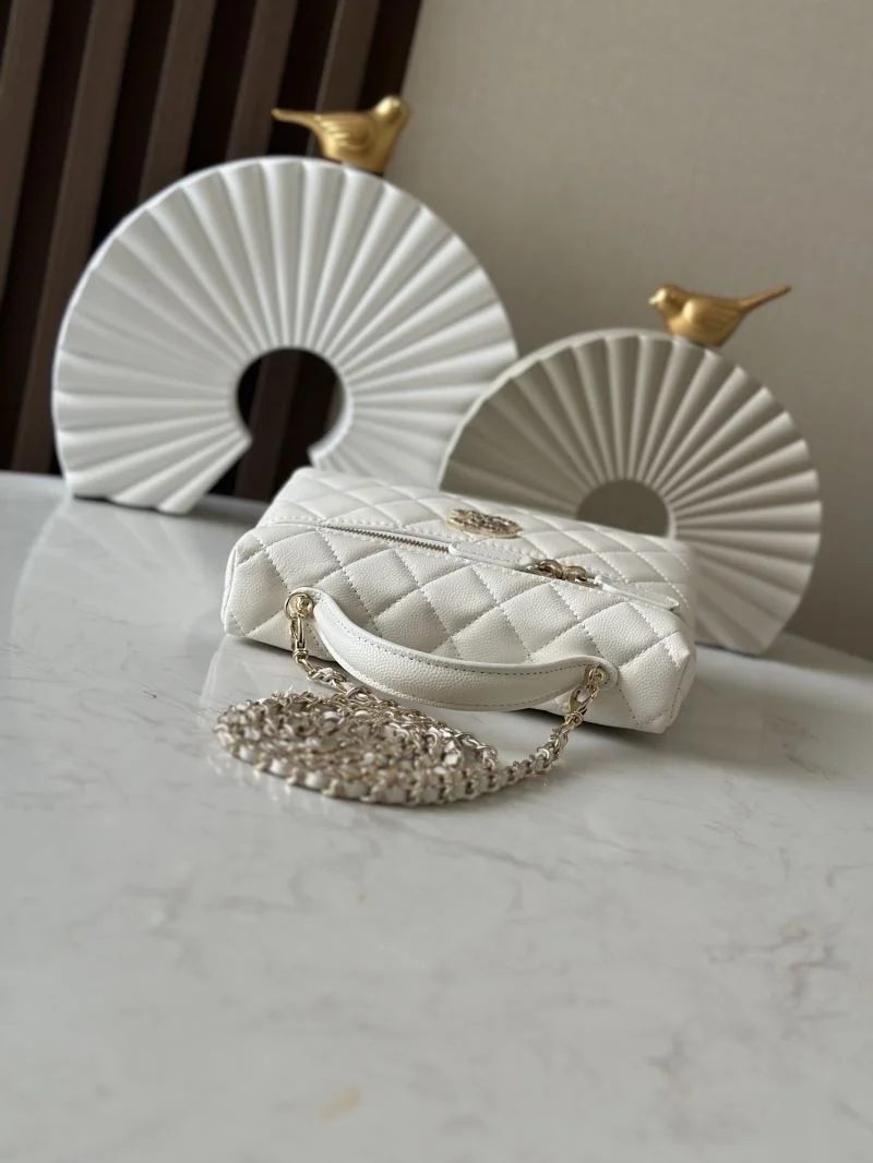 Trendy Chanel Cosmetic Bags 53396