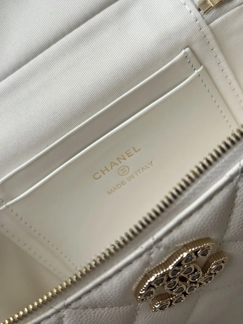 Trendy Chanel Cosmetic Bags 53396
