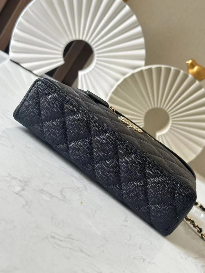 Chanel Cosmetic Bags Durable 53433