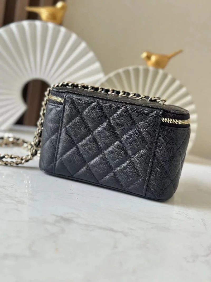 Chanel Cosmetic Bags FreshLook 53383