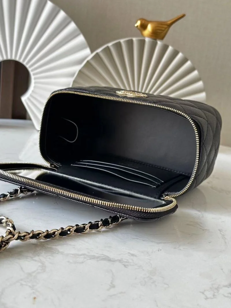Chanel Cosmetic Bags FreshLook 53383