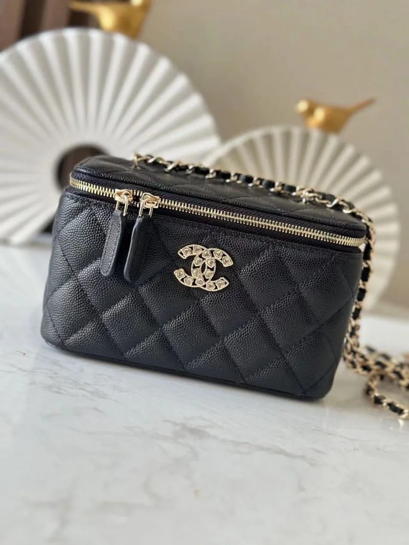 Chanel Cosmetic Bags FreshLook 53383