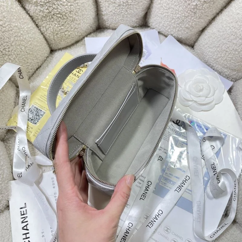 Chanel Cosmetic Bags Functional 53422