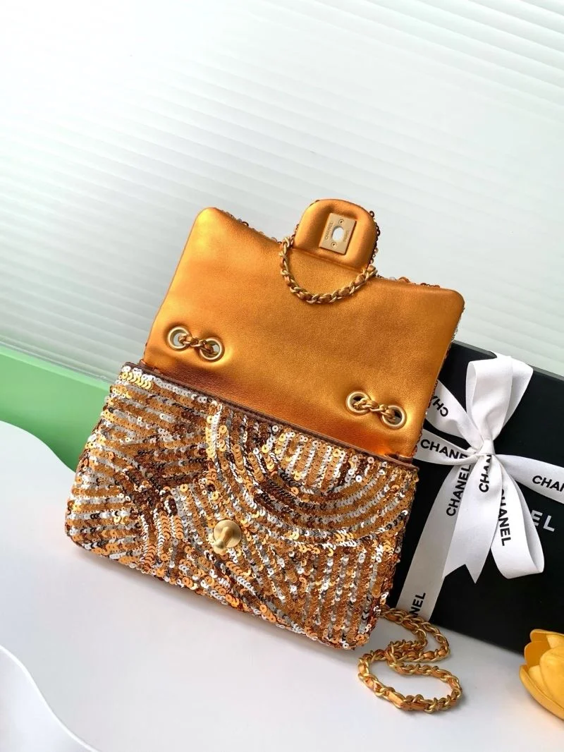 Chanel Cosmetic Bags Trendy 53376