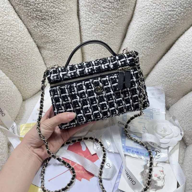 Timeless Chanel Cosmetic Bags 53377