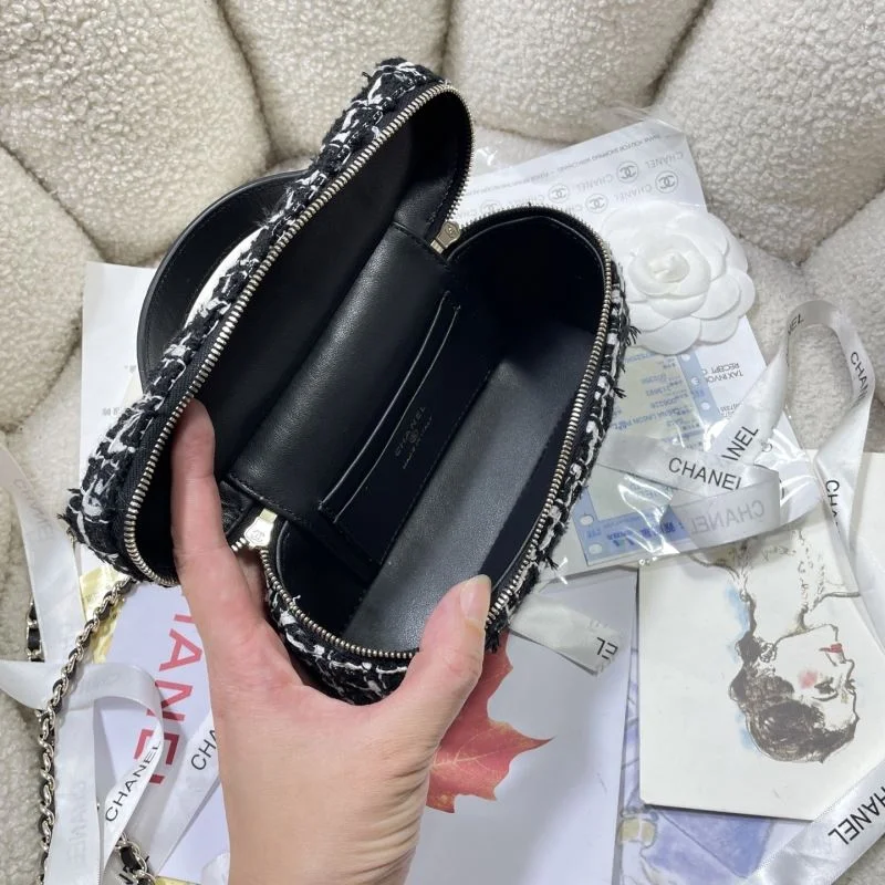 Timeless Chanel Cosmetic Bags 53377