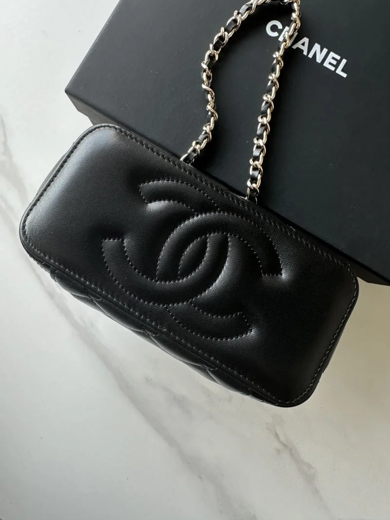 Chanel Cosmetic Bags Tailored 53385