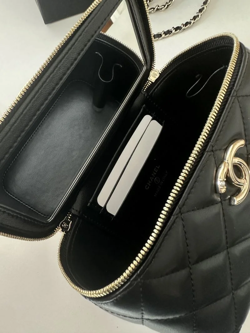 Chanel Cosmetic Bags Tailored 53385