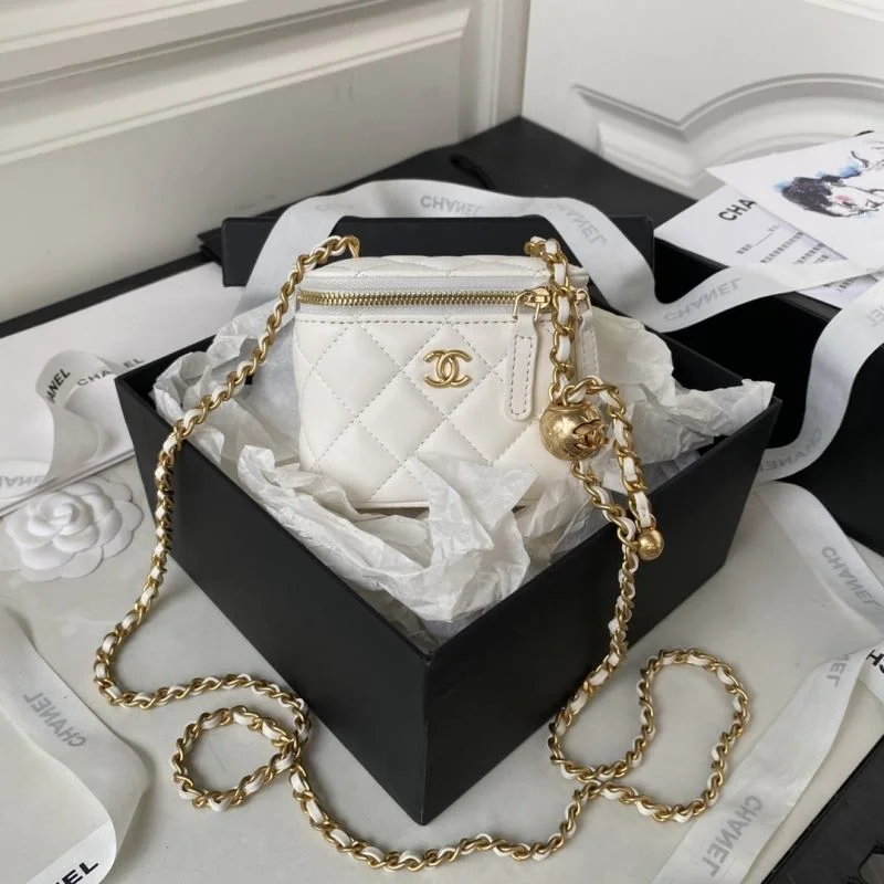 Chanel Cosmetic Bags Vibrant 53371