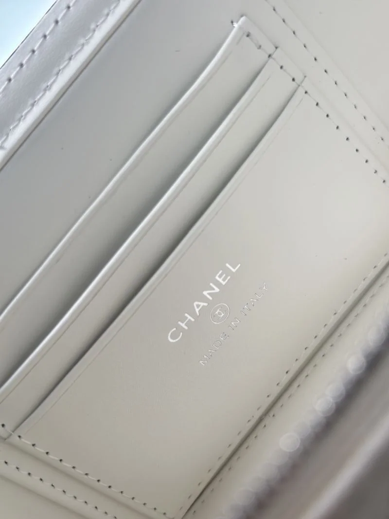 Fashionable Chanel Cosmetic Bags 53373