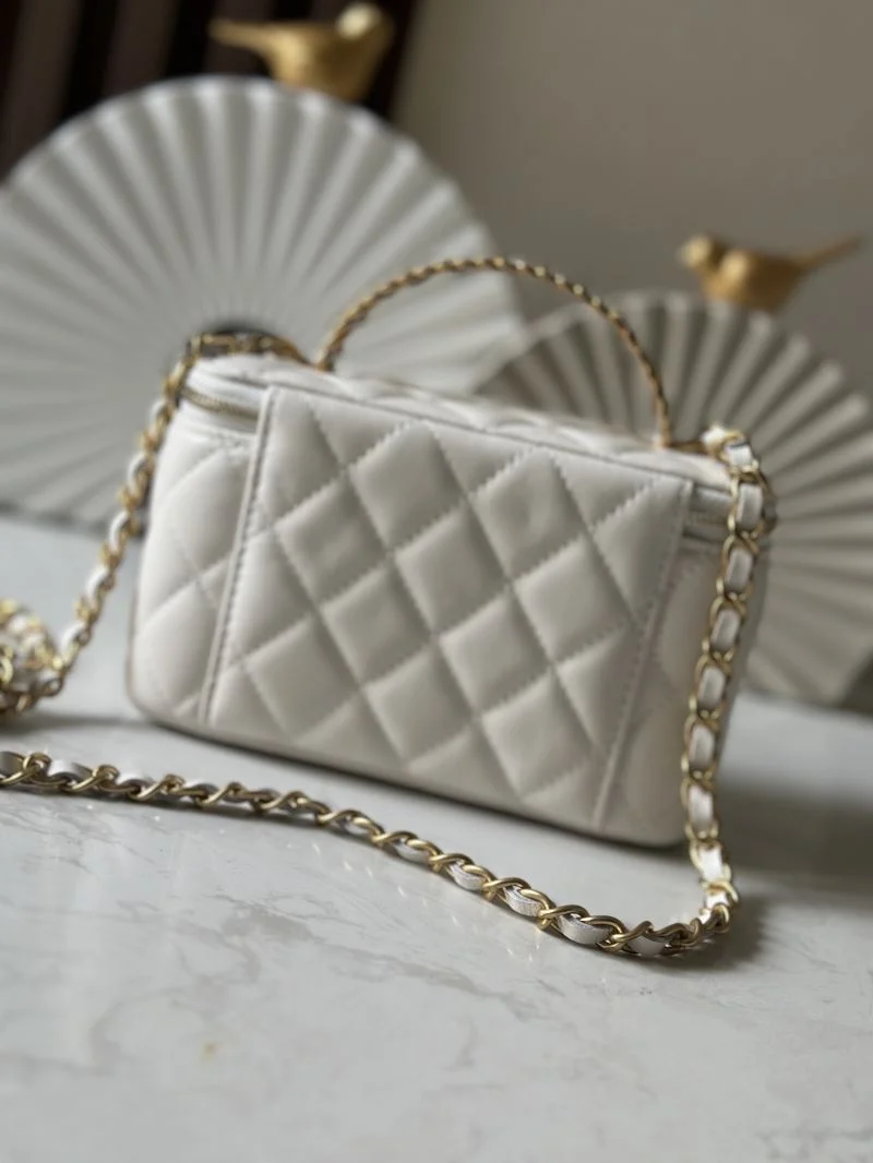 Practical Chanel Cosmetic Bags 53365