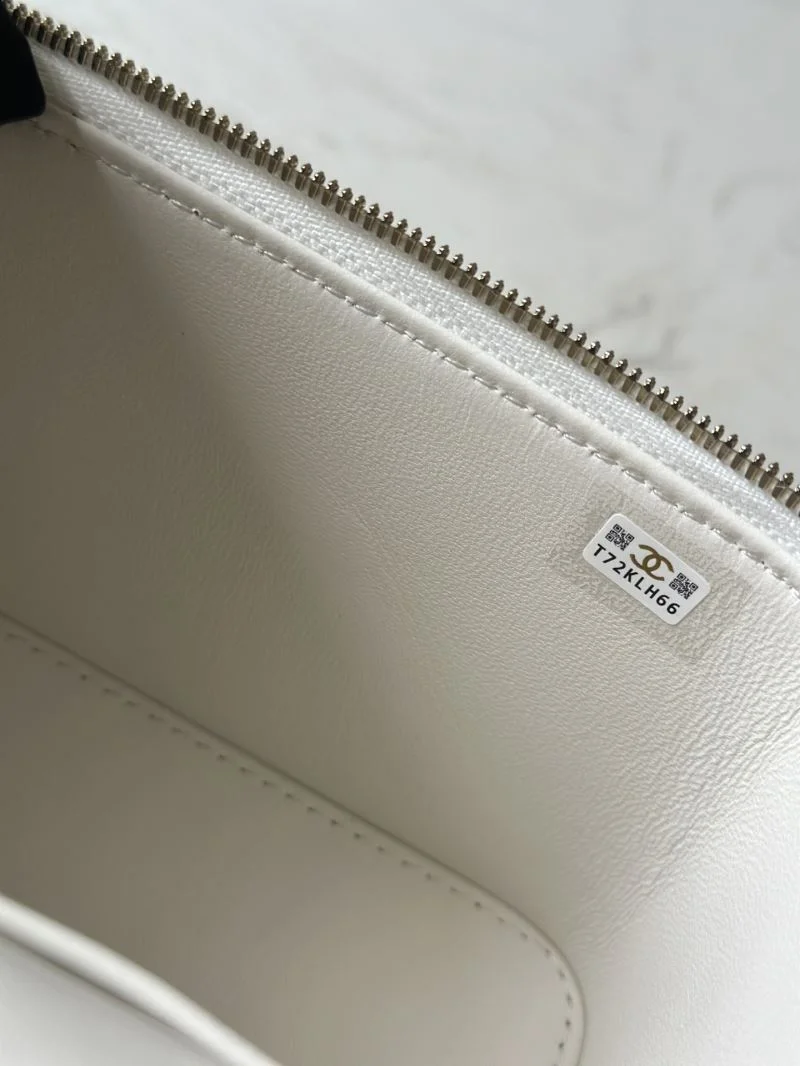 Practical Chanel Cosmetic Bags 53365