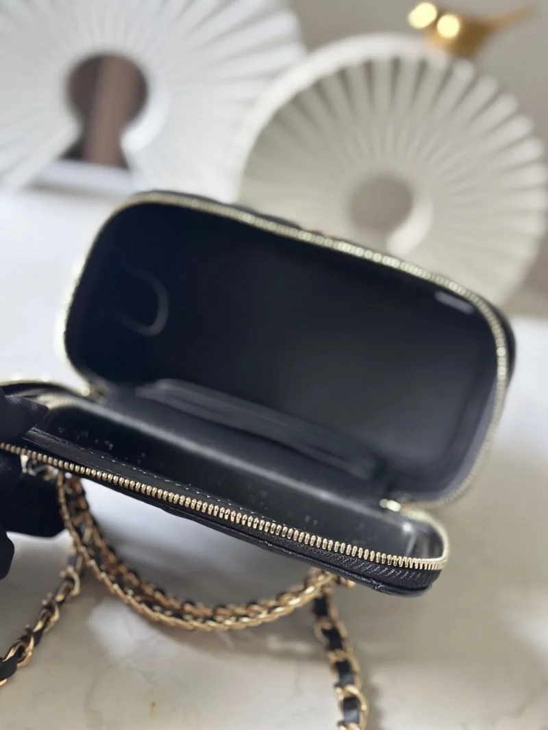 SmoothTexture Chanel Cosmetic Bags 53364