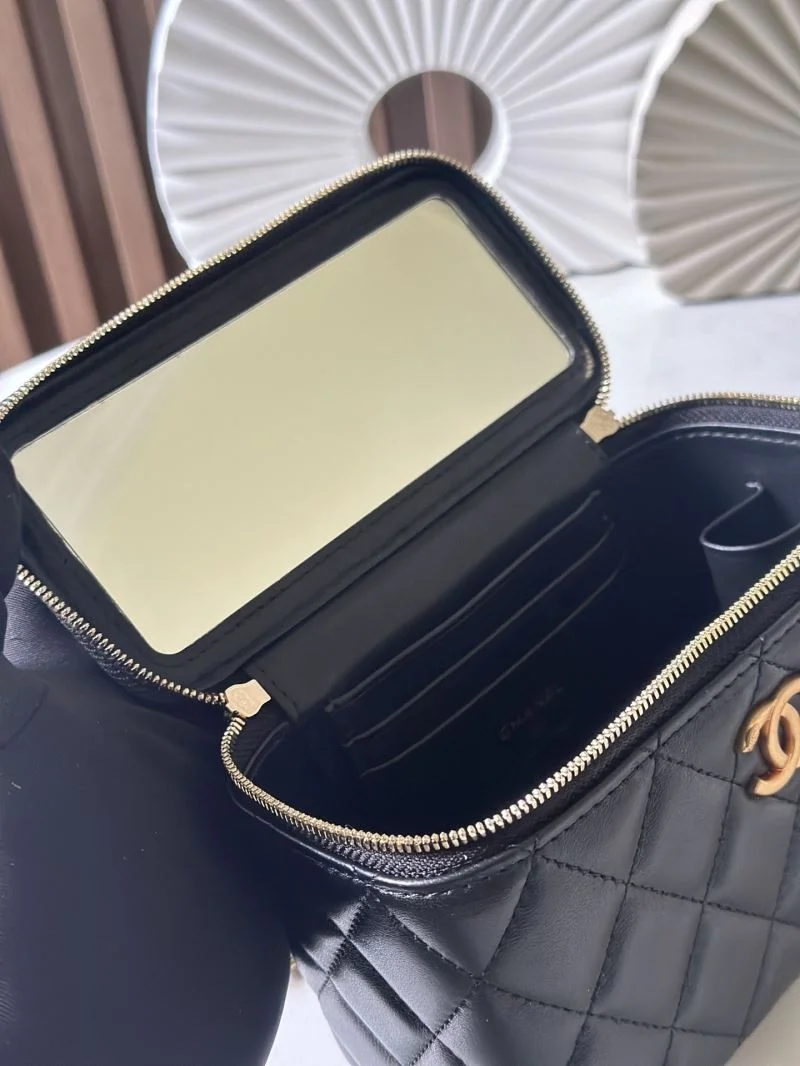 SmoothTexture Chanel Cosmetic Bags 53364