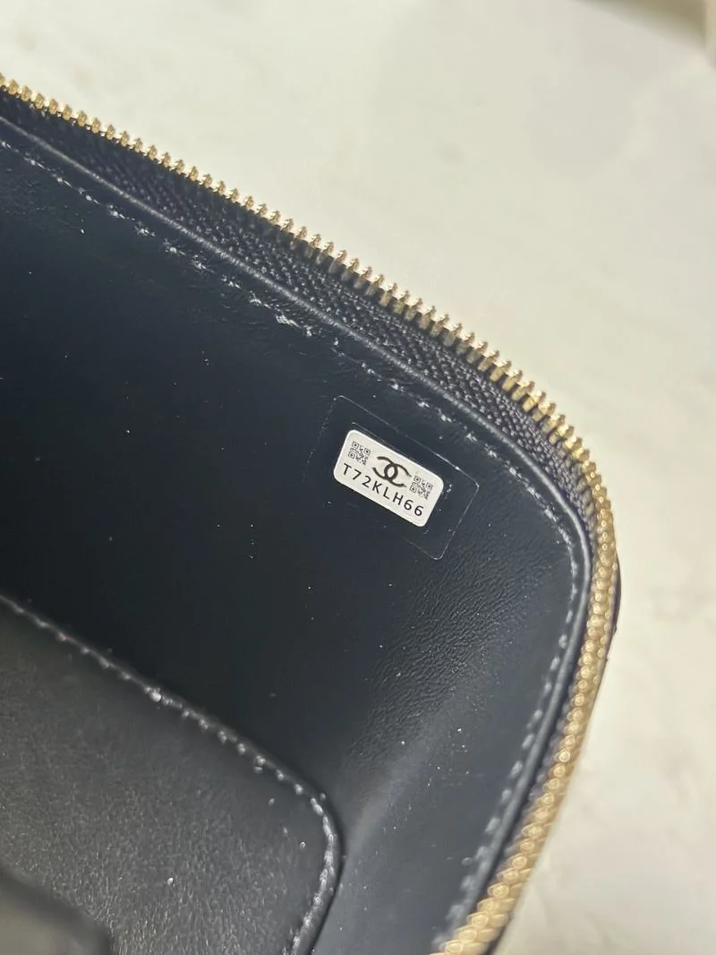 SmoothTexture Chanel Cosmetic Bags 53364
