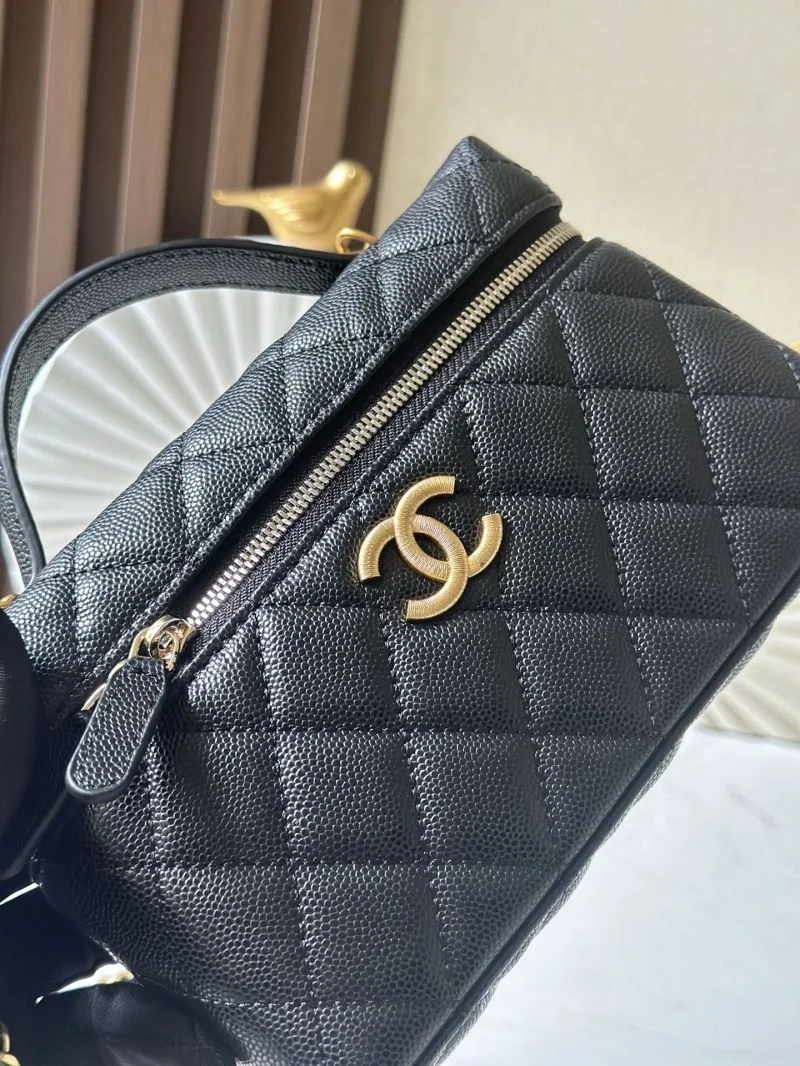 Chanel Cosmetic Bags Stylish 53361