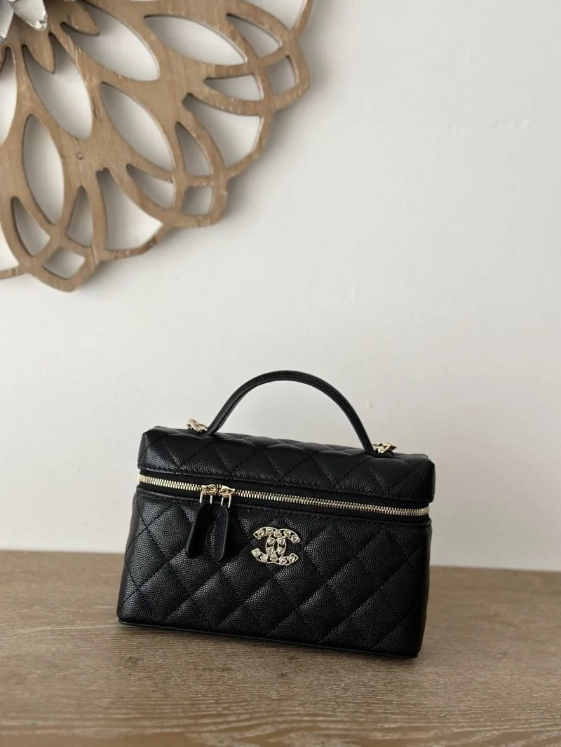 Chanel Cosmetic Bags Supportive 53352