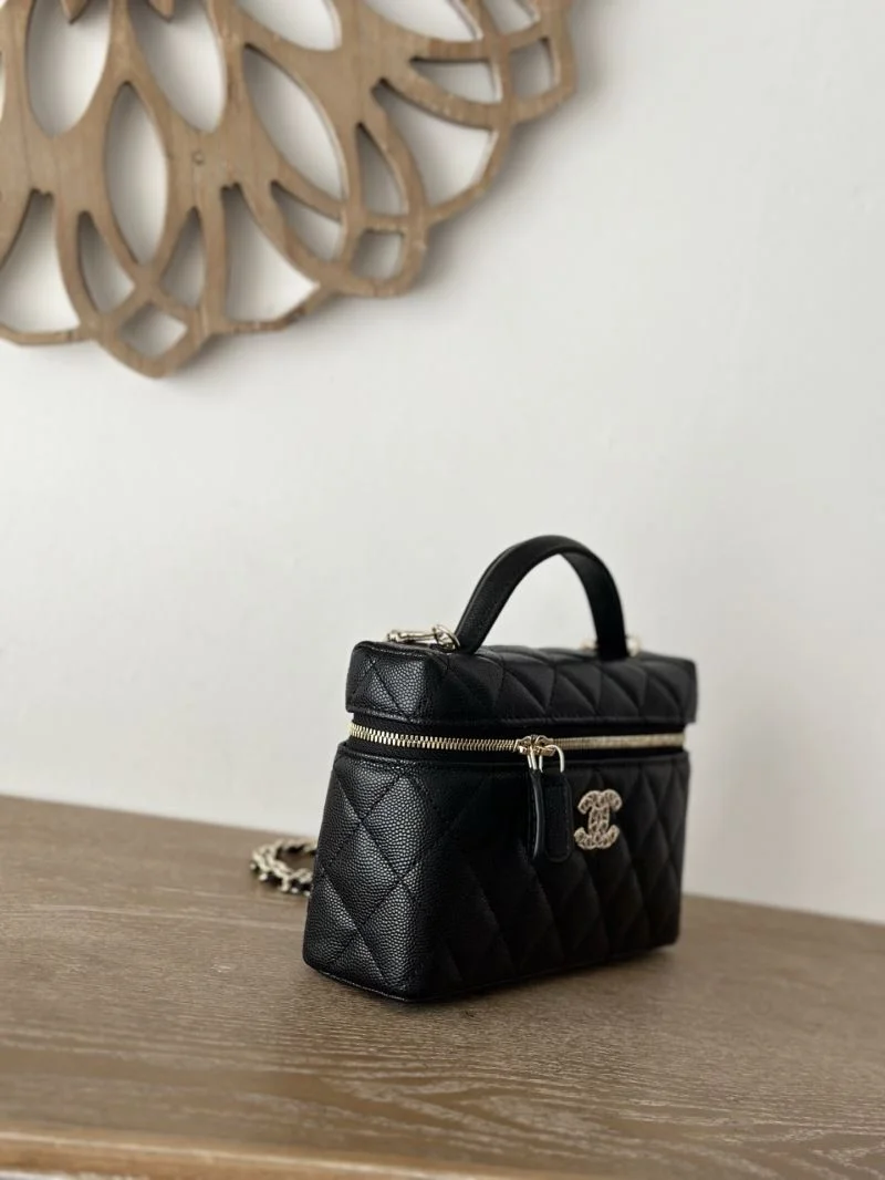 Chanel Cosmetic Bags Supportive 53352