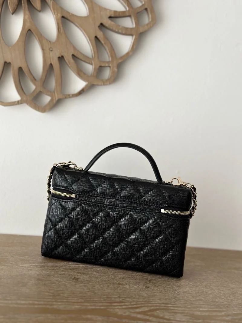 Chanel Cosmetic Bags Supportive 53352