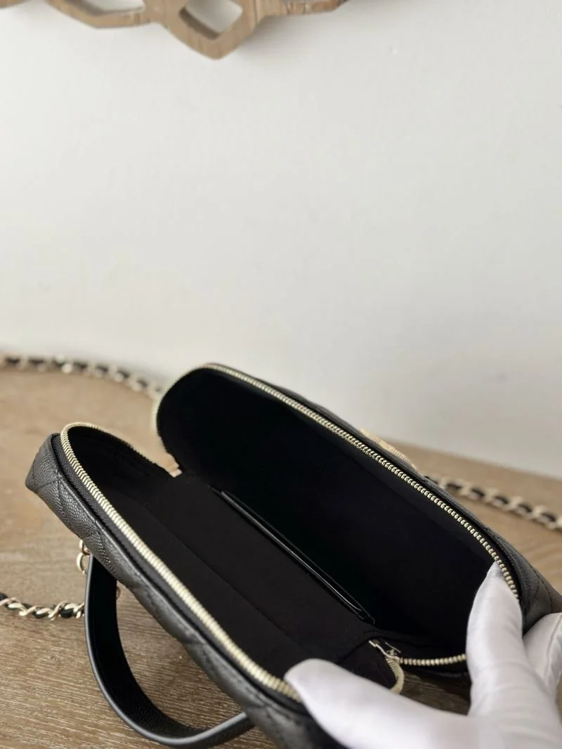 Chanel Cosmetic Bags Supportive 53352