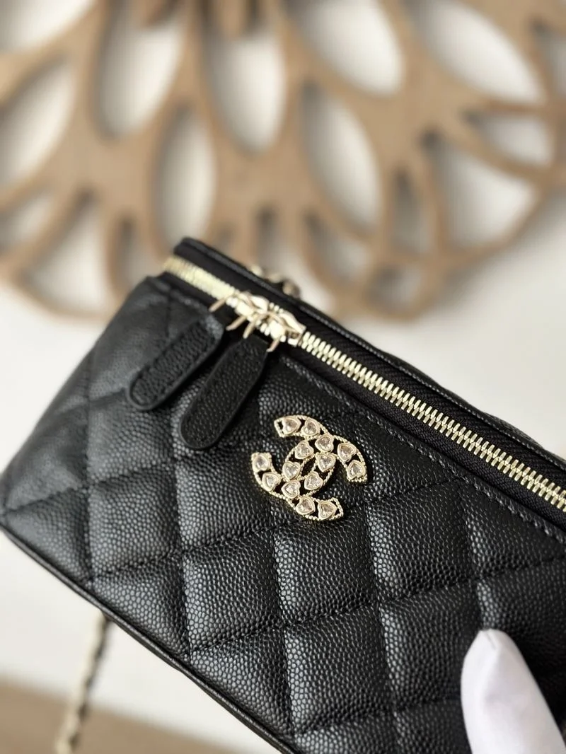 Chanel Cosmetic Bags EyeCatching 53360