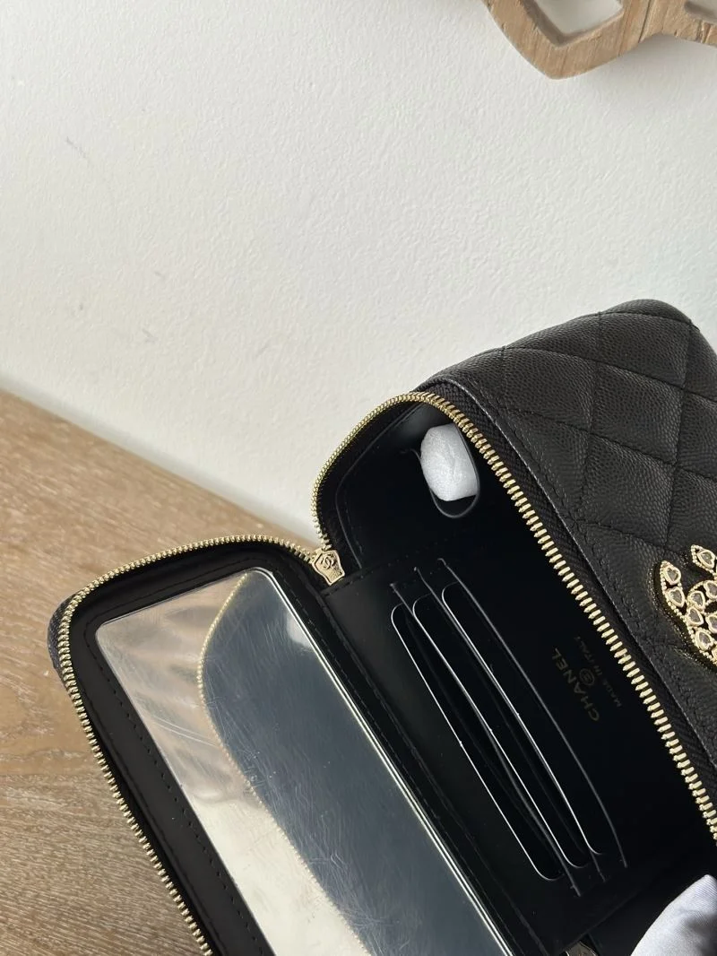 Chanel Cosmetic Bags EyeCatching 53360