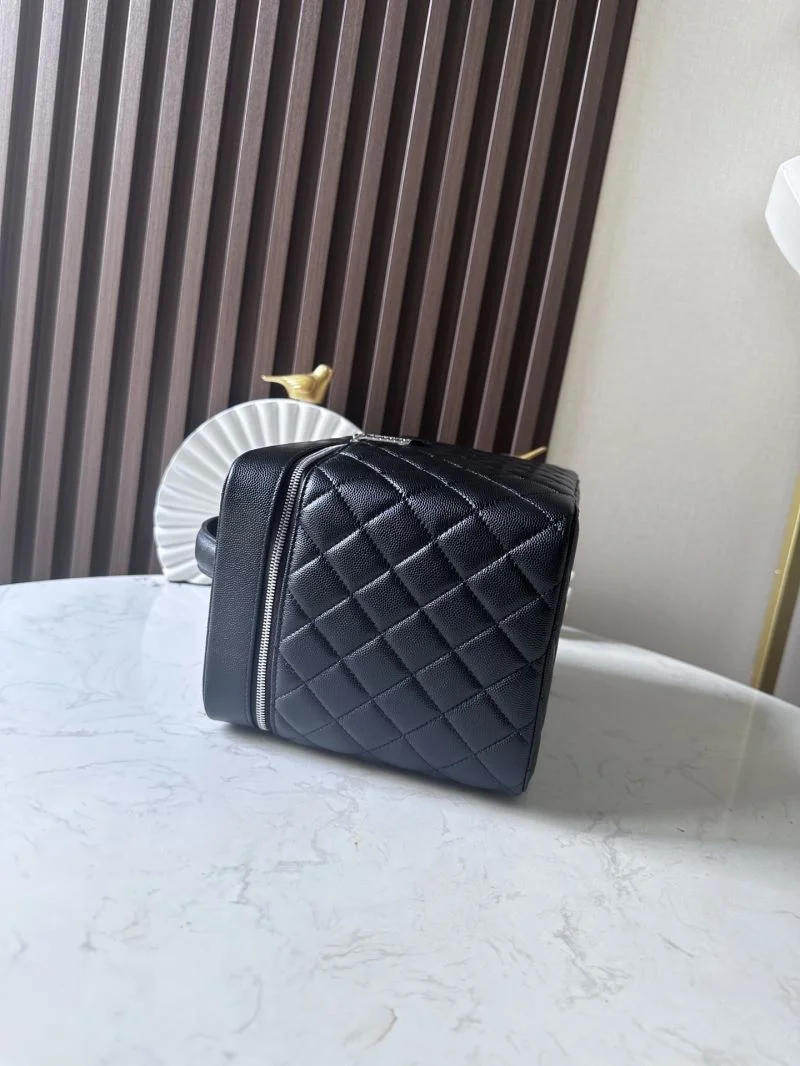Chanel Cosmetic Bags Modern 53358