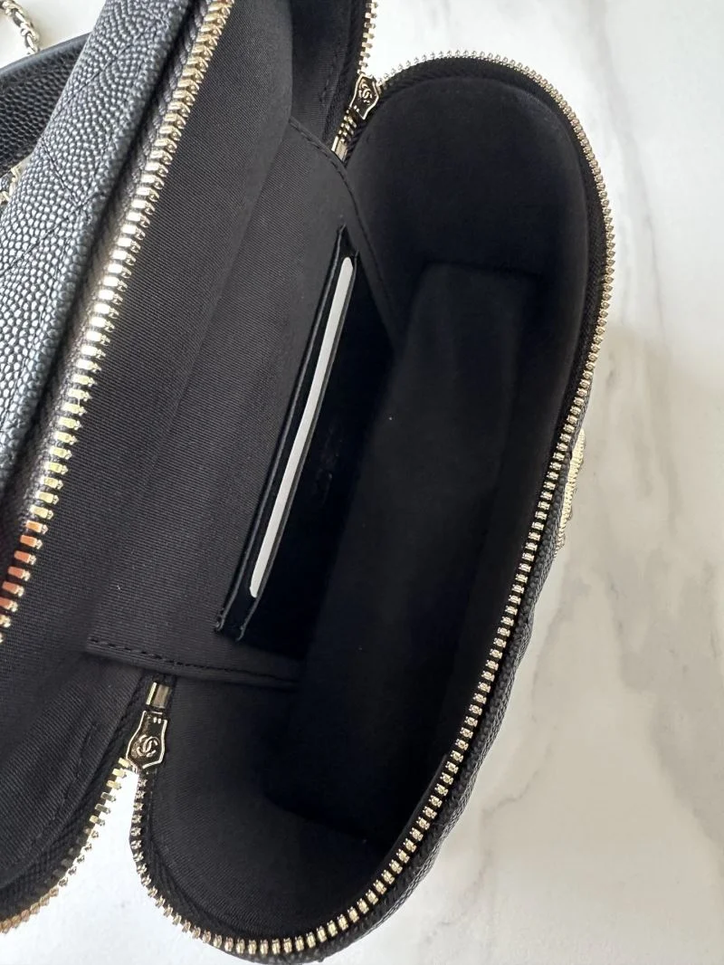 Chanel Cosmetic Bags SunProtective 53353
