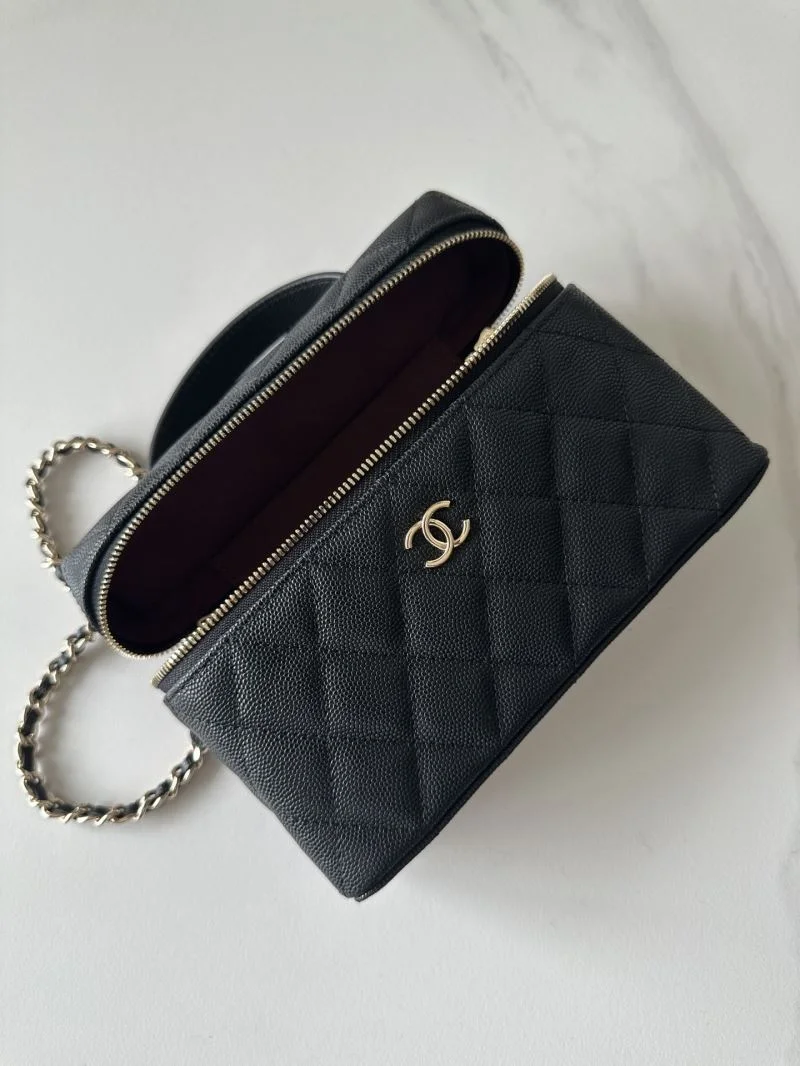 Versatile Chanel Cosmetic Bags 53357