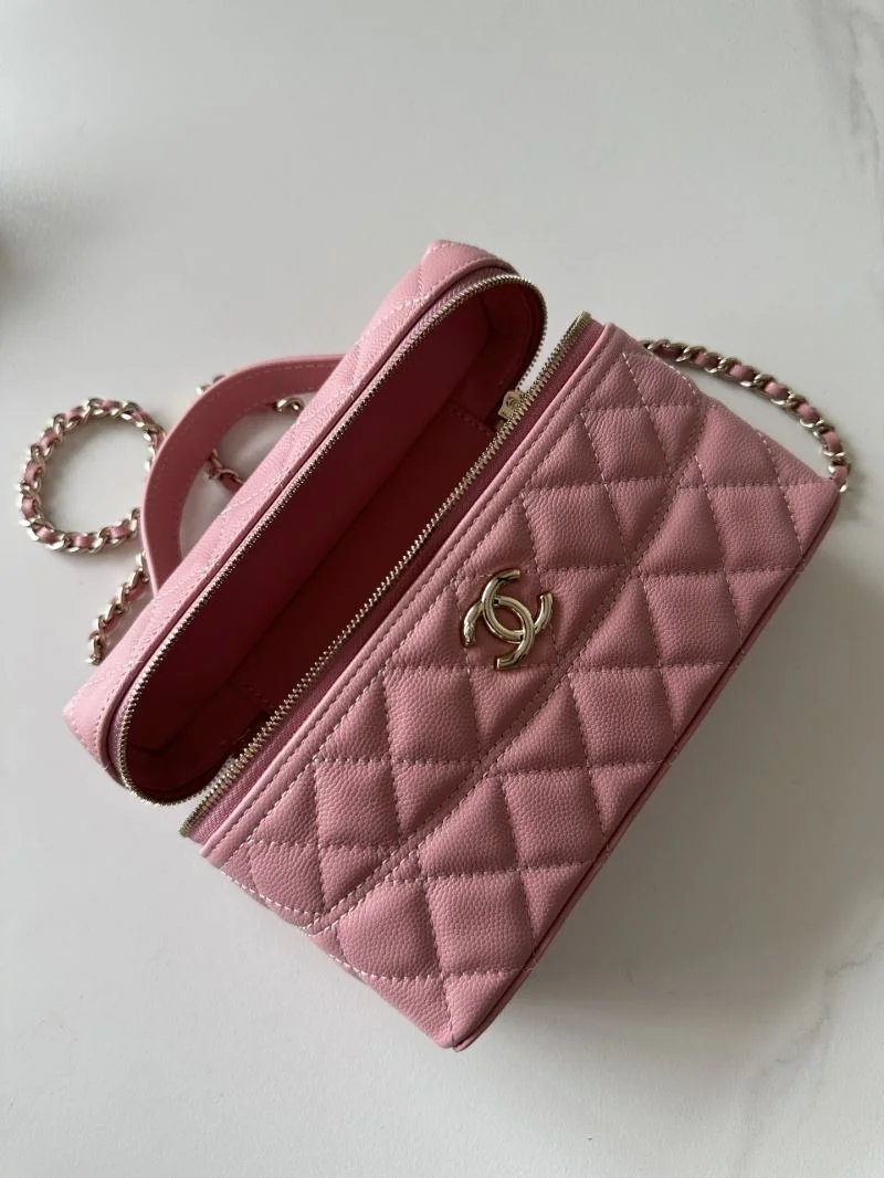 Chanel Cosmetic Bags TechFriendly 53346