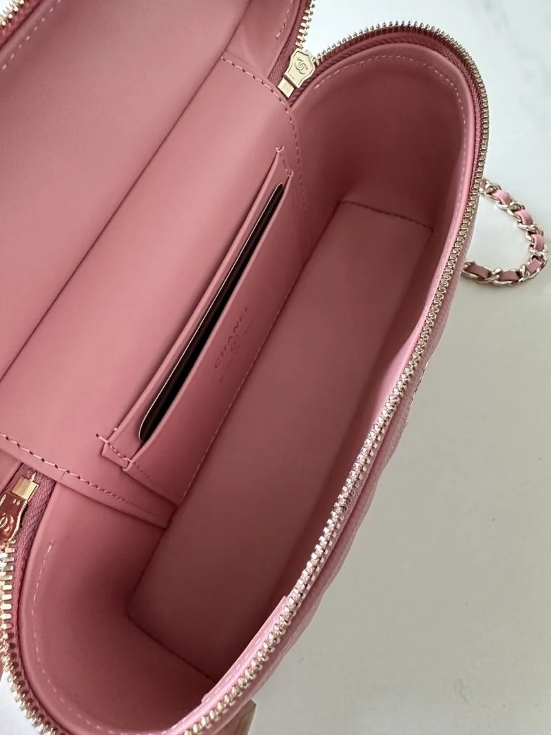 Chanel Cosmetic Bags TechFriendly 53346